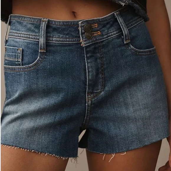 Anthropologie Pilcro Mid Rise Micro Cutoff Denim Shorts SZ 29 - Picture 16 of 16